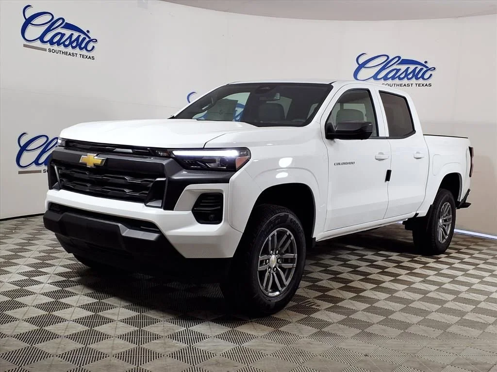 New 2026 Summit White Chevrolet LT image 70