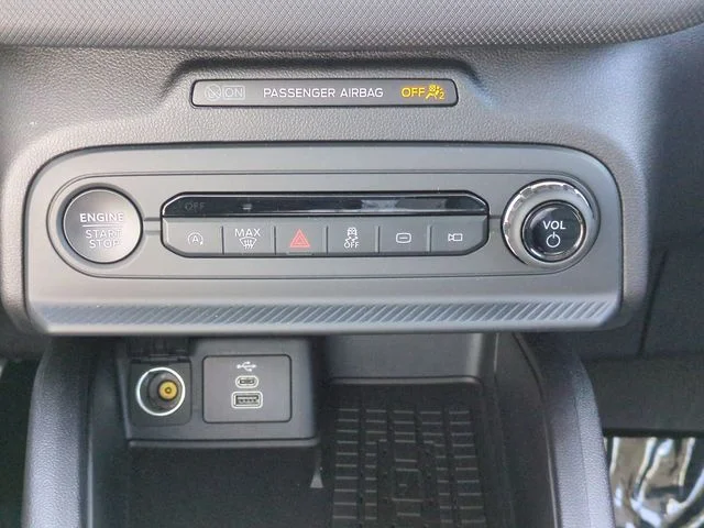 Used 2025 Gray Ford Outer Banks image 23