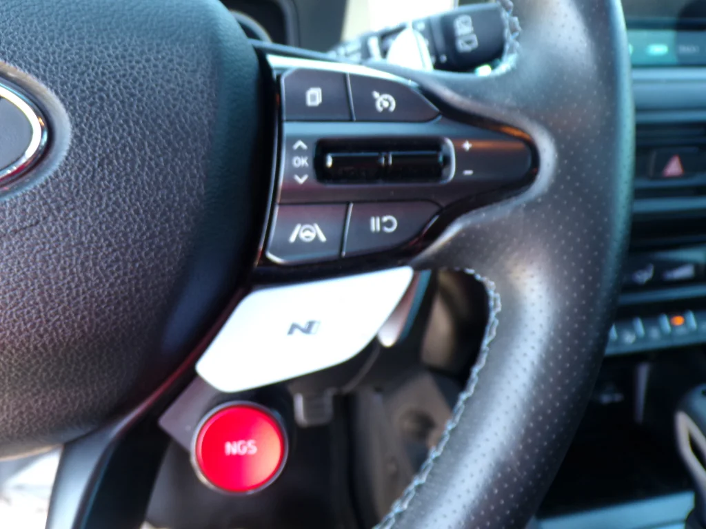Used 2022 Ultra Black Hyundai Base image 29