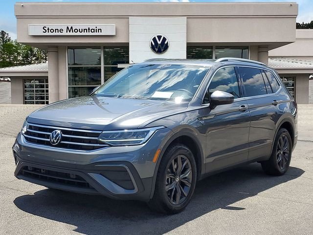 2023 Volkswagen Tiguan 2.0T SE's photo
