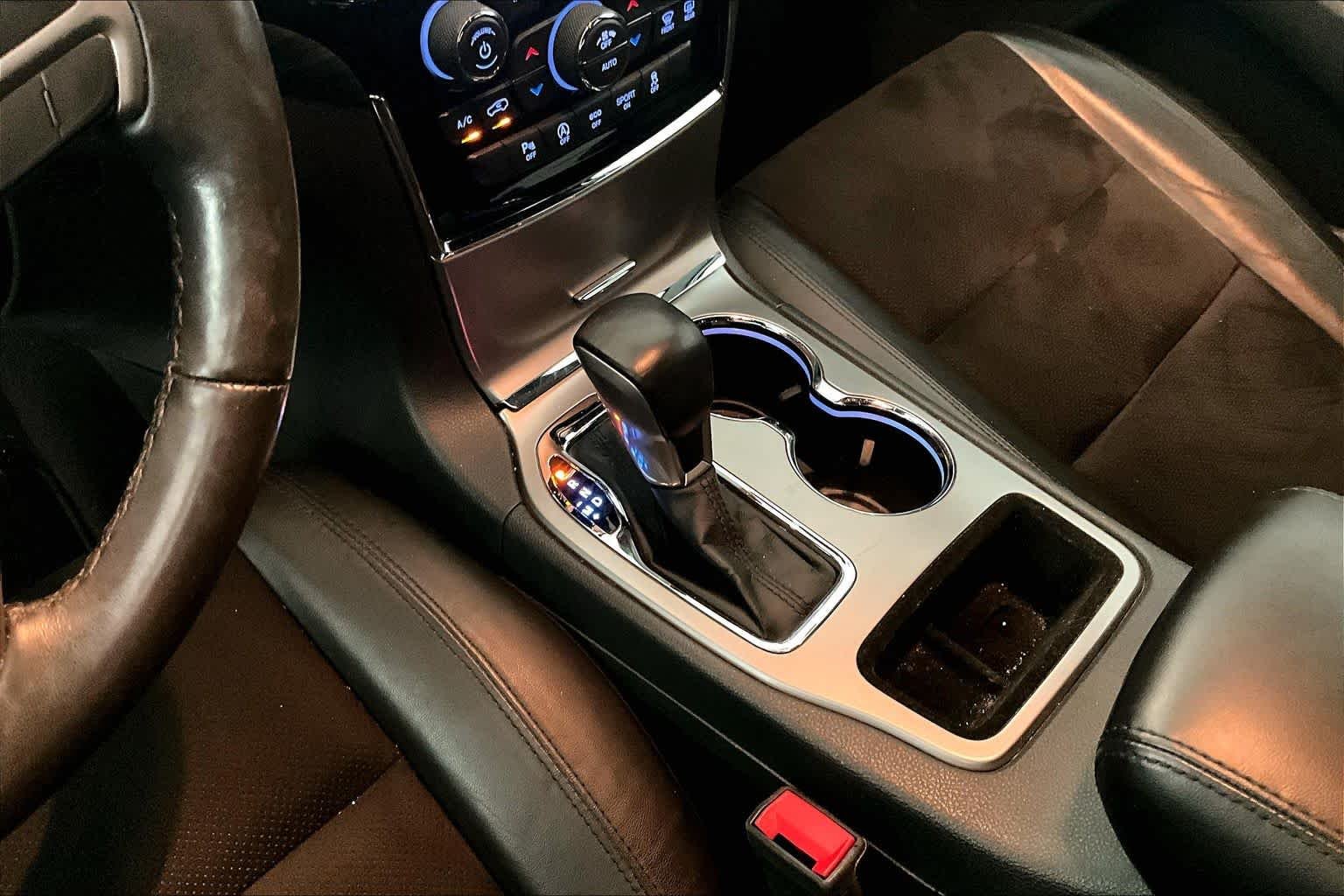 Used 2020 Sting-Gray Clearcoat Jeep Altitude image 15
