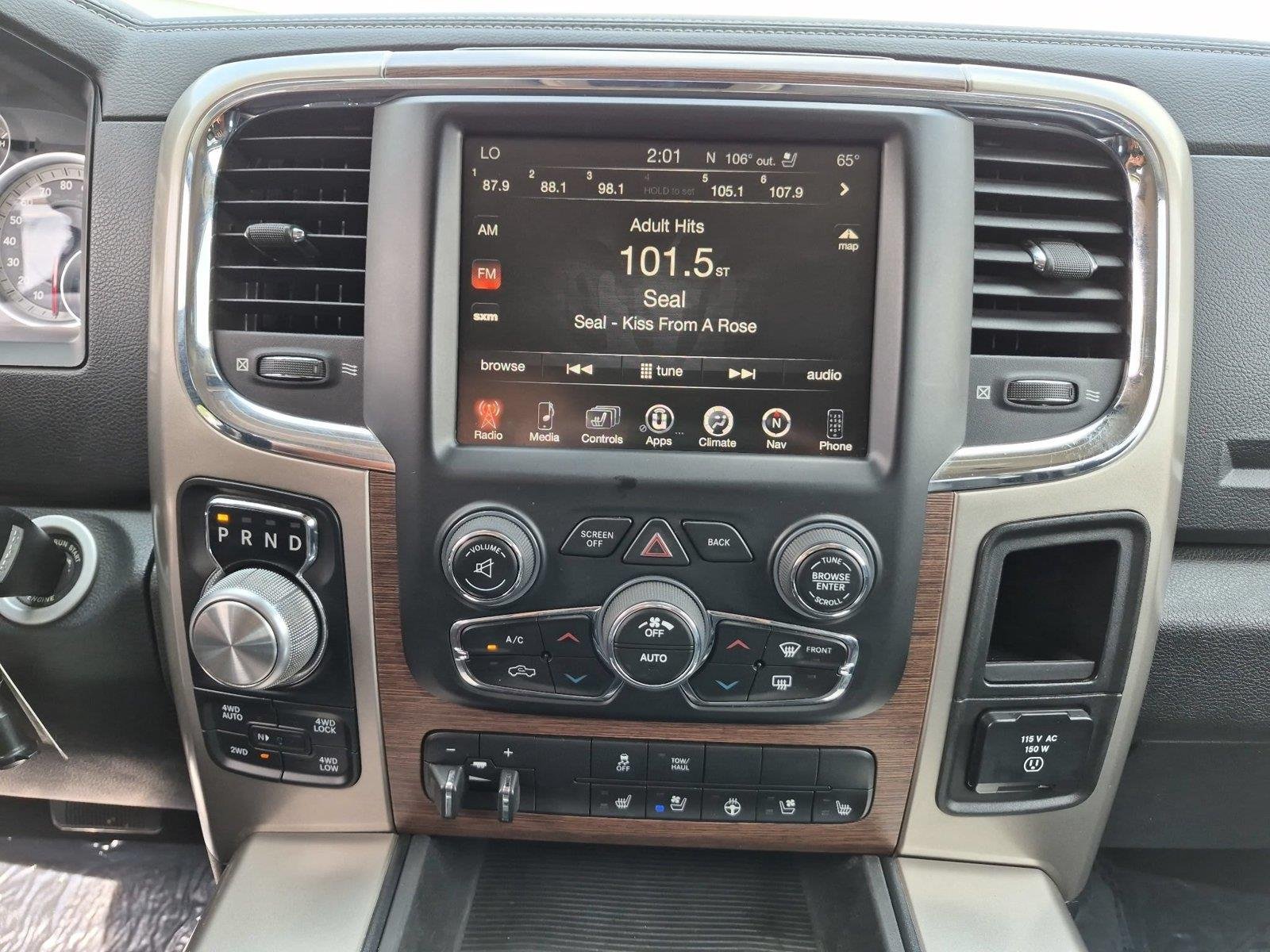 Used 2015  RAM TRUCK LARAM image 23