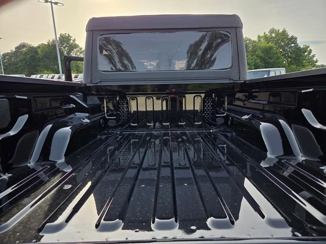 New 2026 Black Clear-Coat Exterior Paint Jeep Mojave image 26