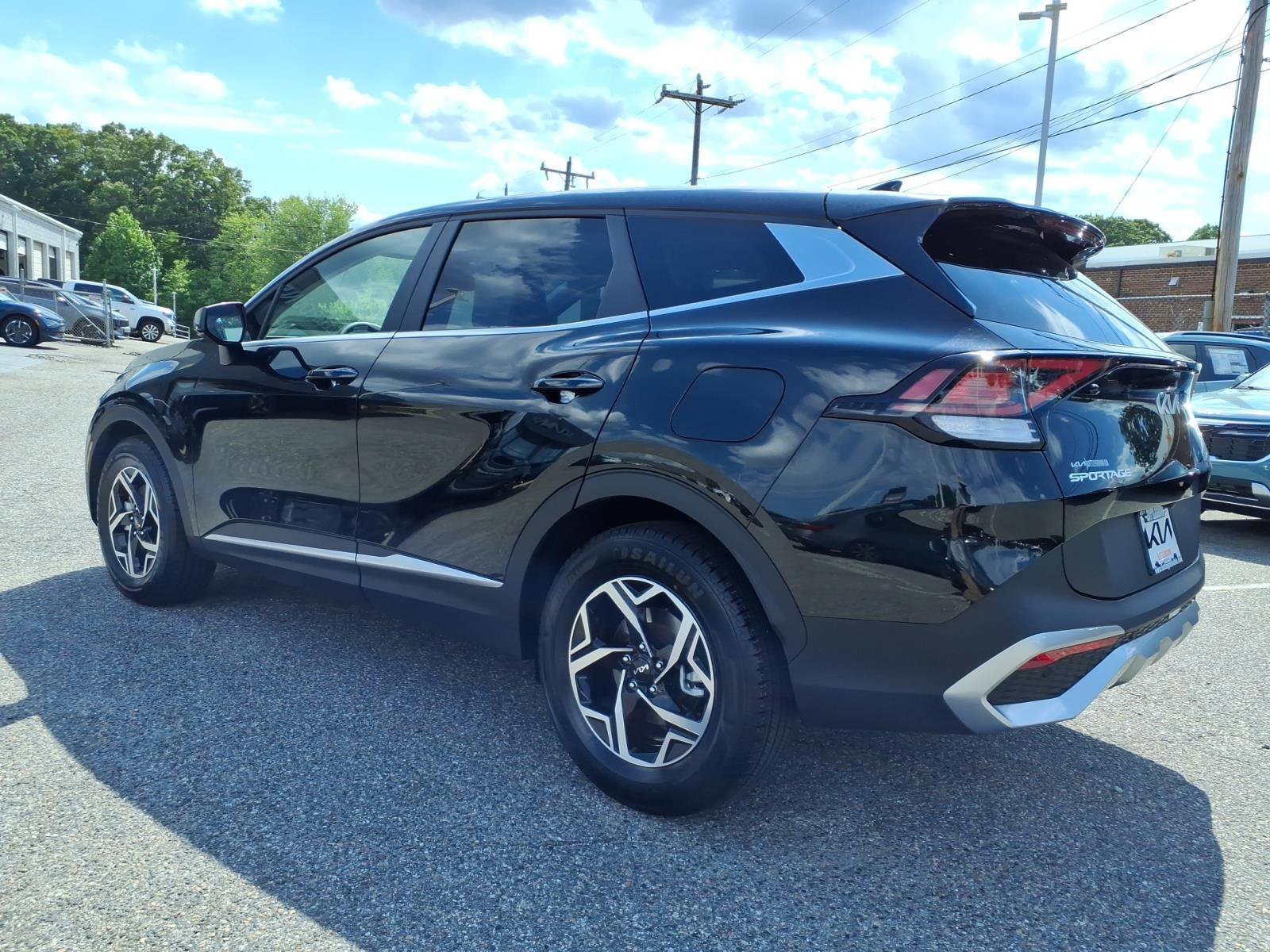 Certified Used 2023 Fusion Black Kia LX image 20