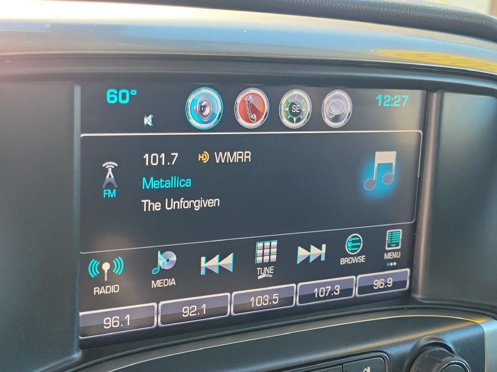 Used 2018 SUMMIT WHITE Chevrolet LT image 26