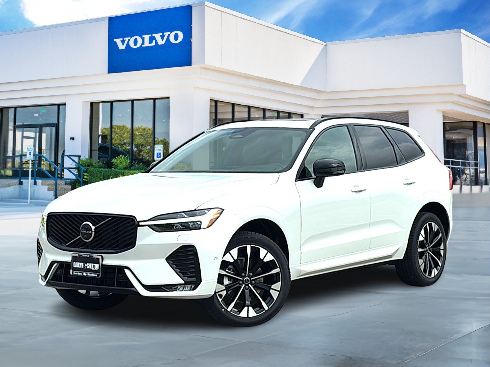 2026 Volvo XC60 B5 Plus Dark AWD's photo