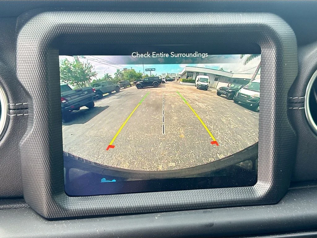 Used 2023 Gray Jeep Sahara 4xe image 15