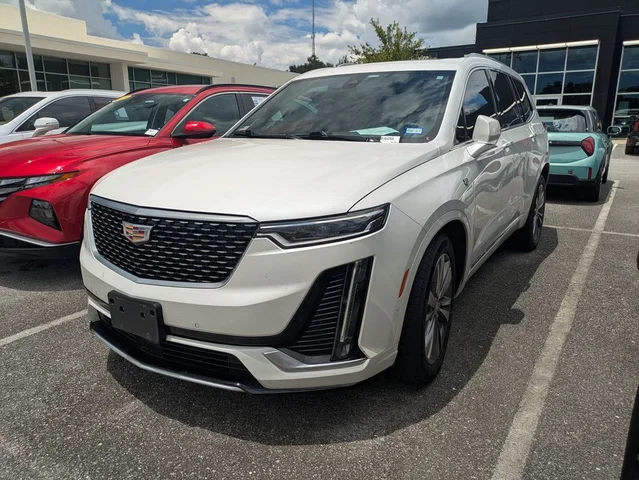 2022 Cadillac XT6 Premium Luxury