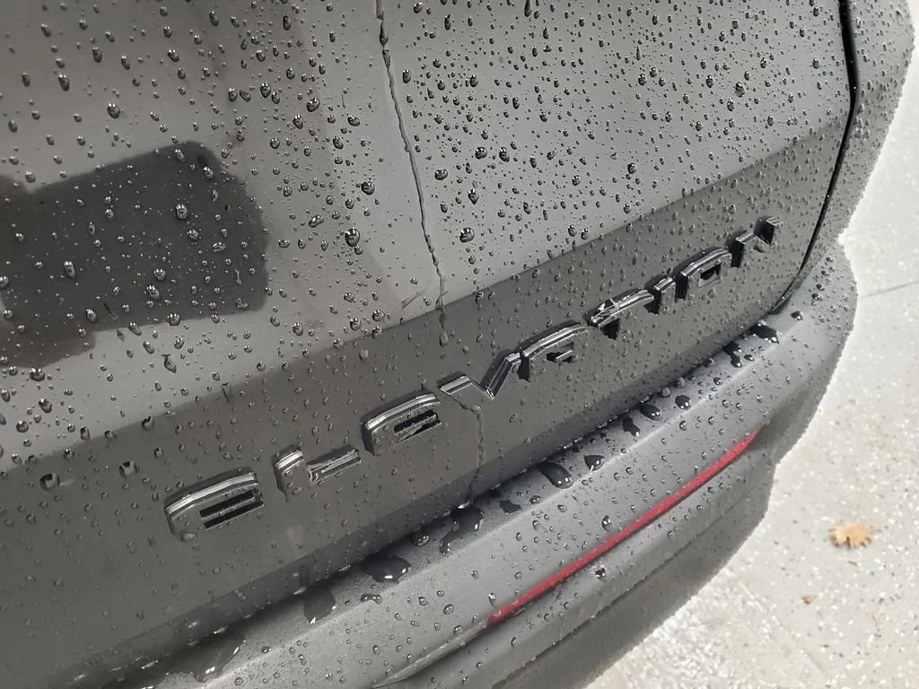 New 2026 Ebony Twilight Metallic GMC Elevation image 31