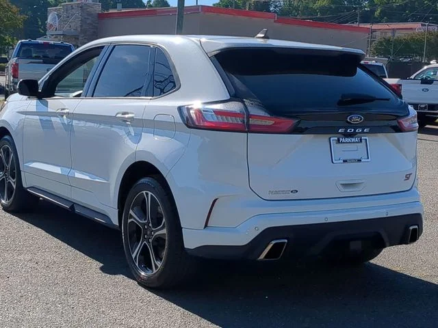 Used 2022 White Ford ST image 3