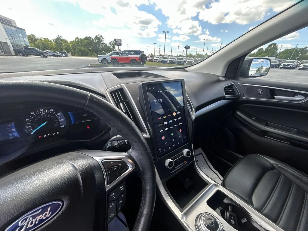 Used 2023 Gray Ford SEL image 12