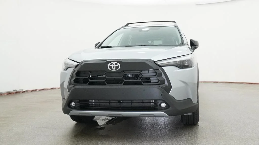 New 2026 Sonic Silver Toyota XLE image 19