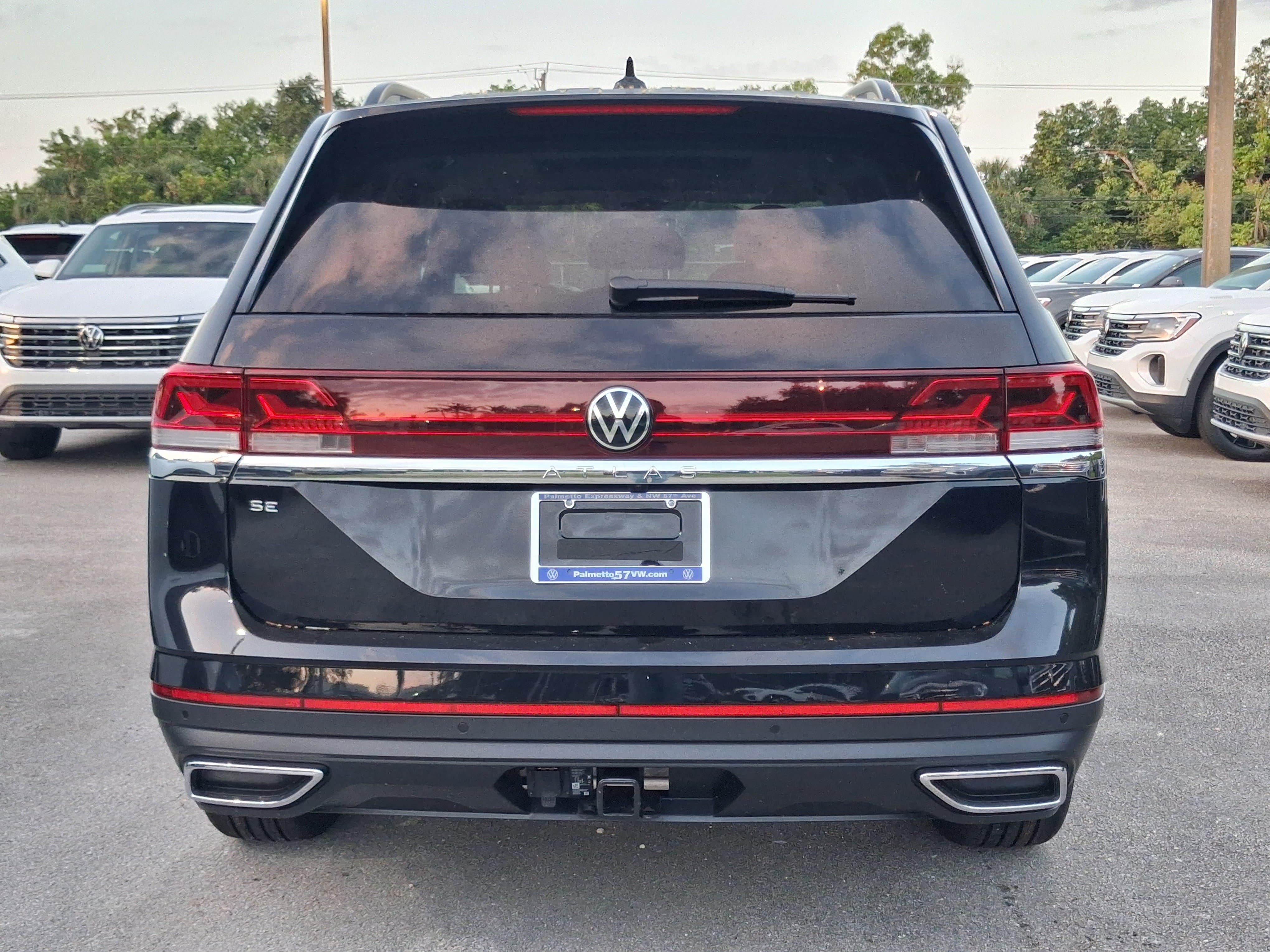 New 2026 Black Volkswagen 2.0T SE w/Technology image 4