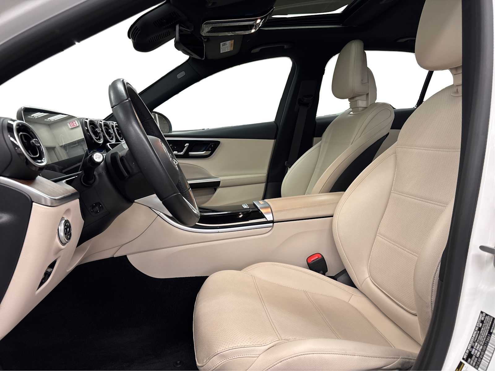 Used 2024 Polar White Mercedes-Benz C 300 image 9