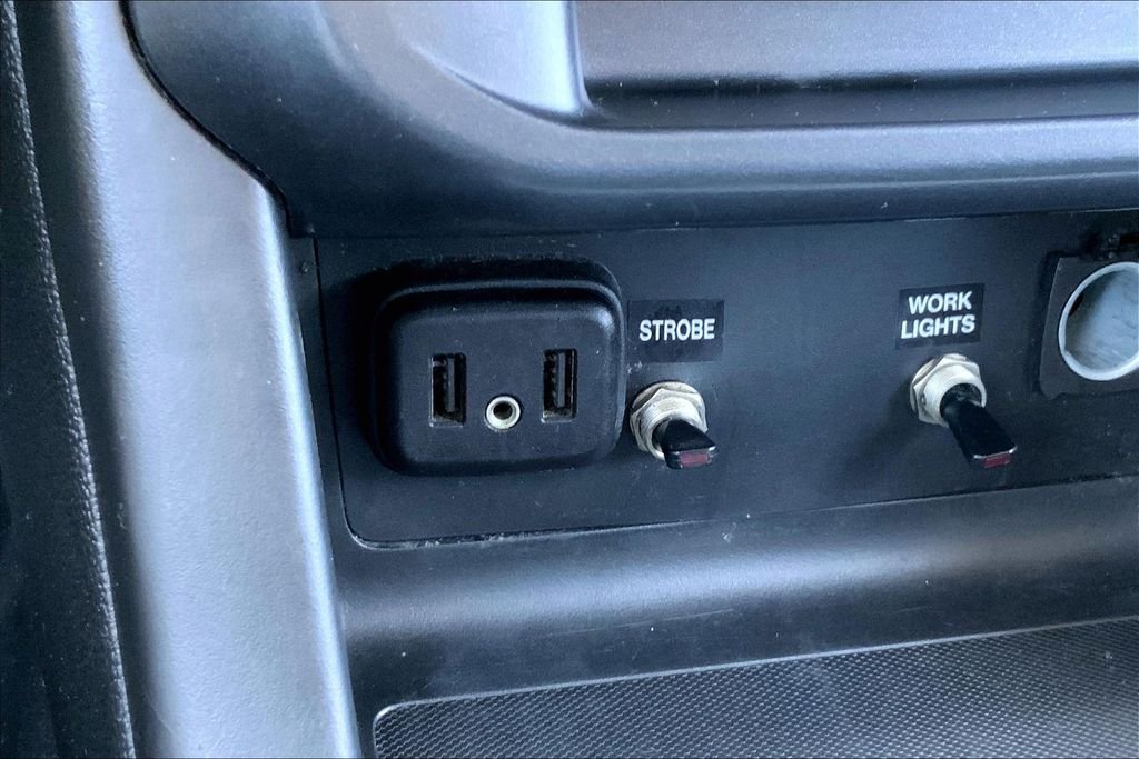 Used 2022 White Chevrolet LT image 12