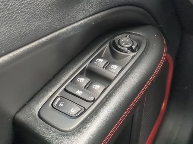 Used 2020 Silver Jeep Trailhawk image 27