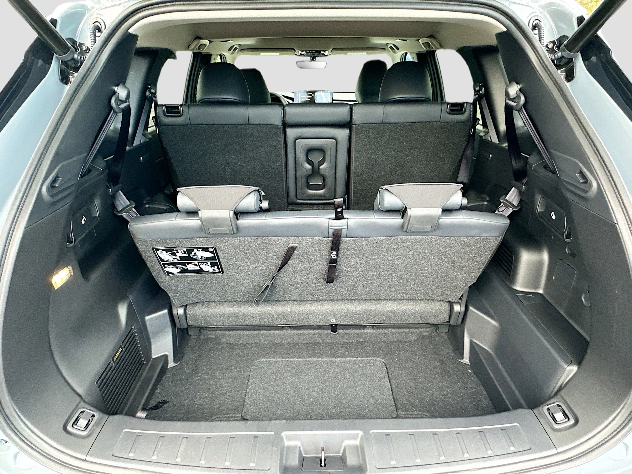 New 2026 Moonstone Gray Metallic Mitsubishi SE image 5