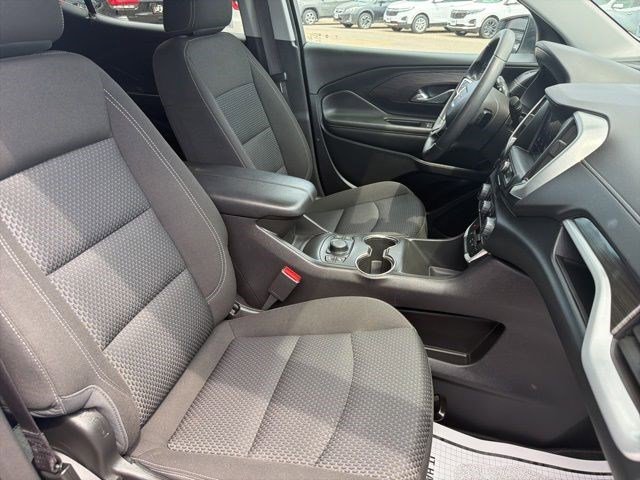 Used 2023 Summit White GMC SLE image 17