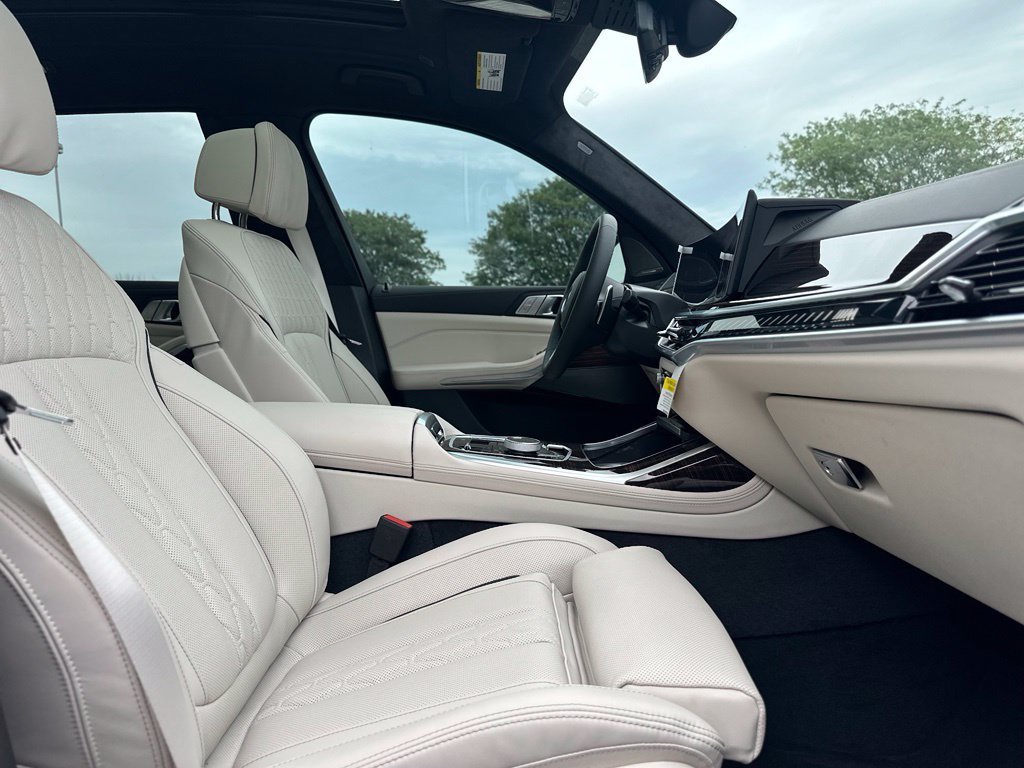 2026 BMW X7 M60i - Photo 26