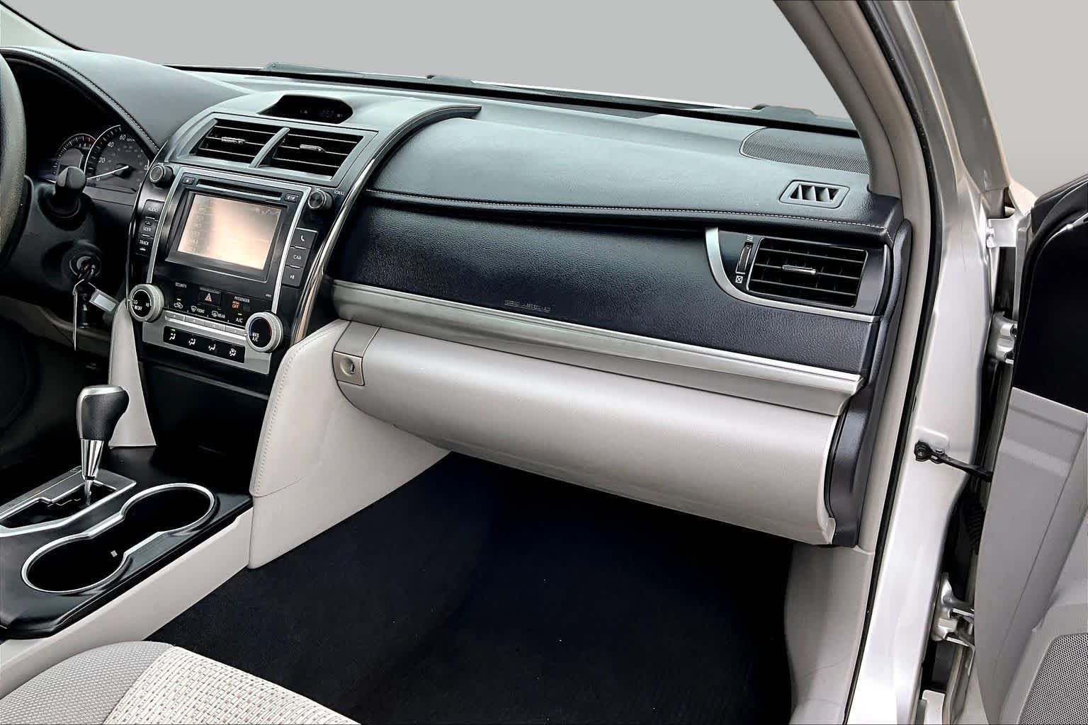 Used 2012 Classic Silver Metallic Toyota LE image 18