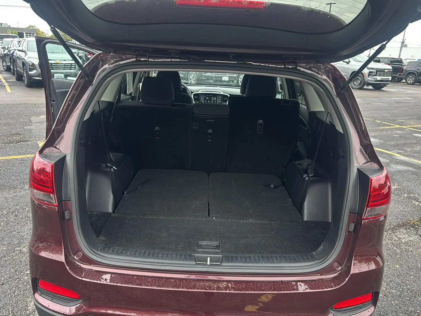 Used 2019 Sangria Kia LX image 23