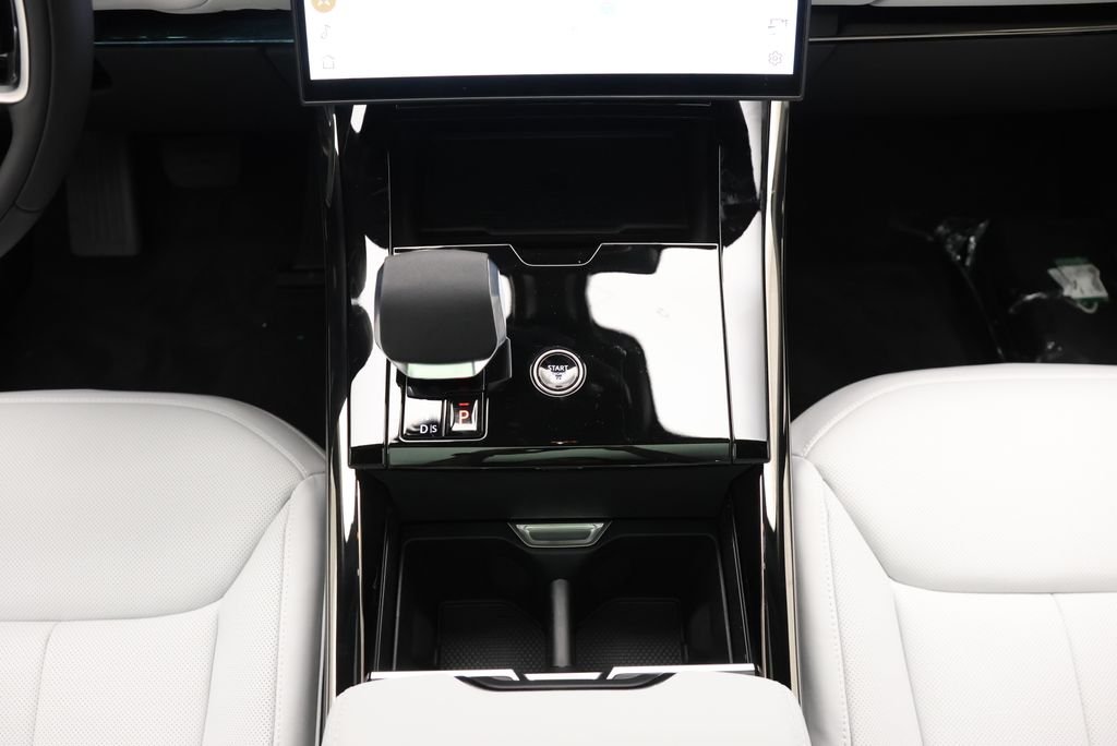 New 2026 Varesine Blue Metallic Land Rover SE image 21