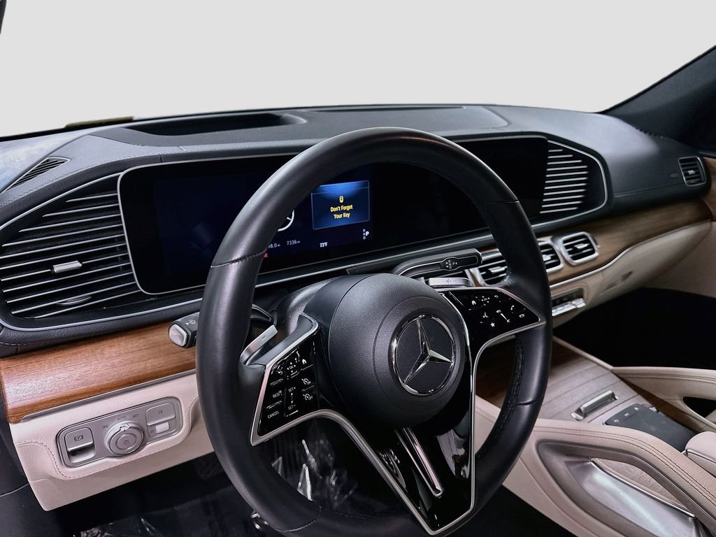 Certified Used 2026  Mercedes-Benz GLE 580 image 4