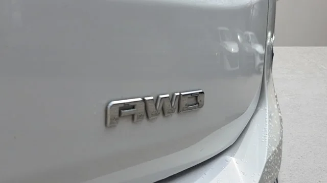 Used 2020 Summit White GMC Denali image 52