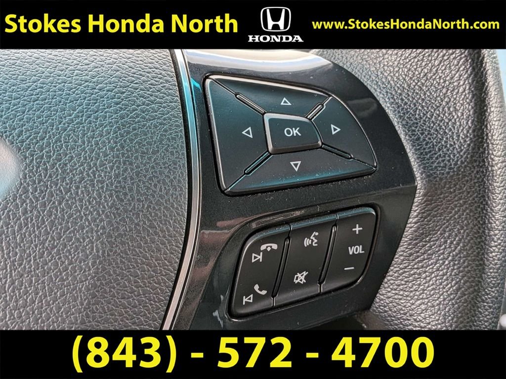 Used 2017  Ford Limited image 29