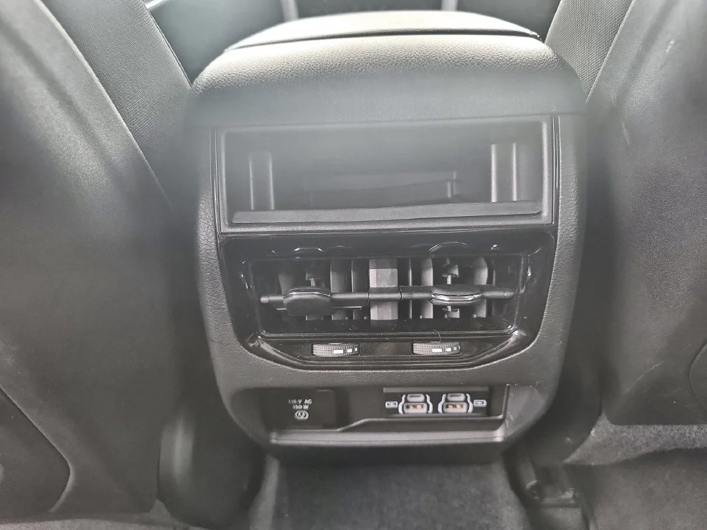 2024 Jeep Grand Cherokee Altitude - Photo 20
