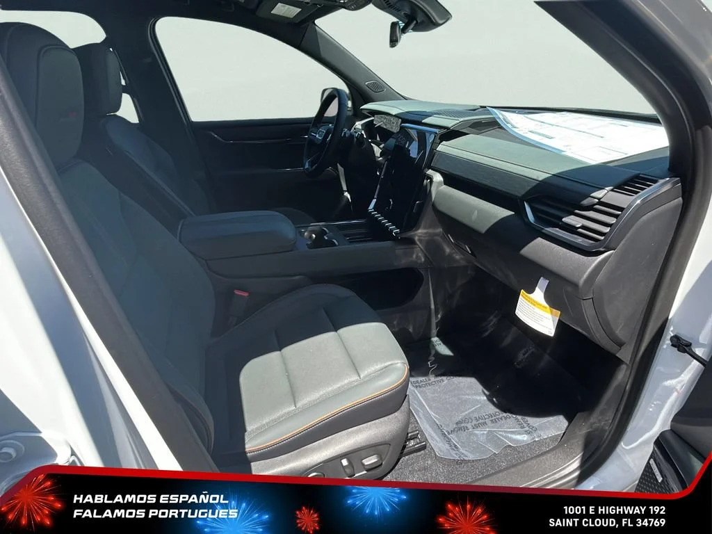 New 2026 Summit White GMC AT4 image 30