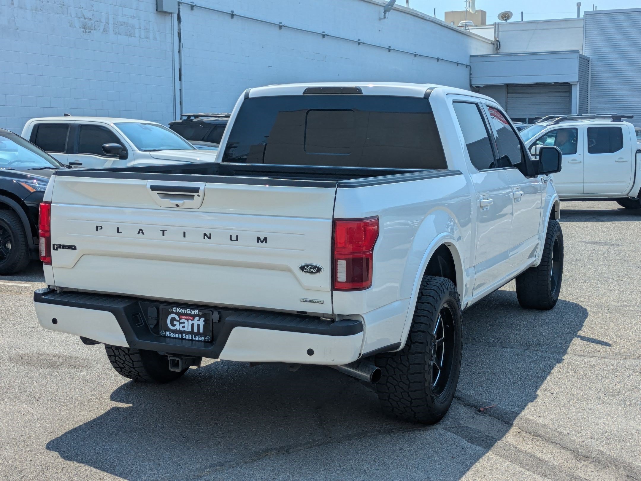 Used 2019 White Platinum Clearcoat Metallic Ford Platinum image 3