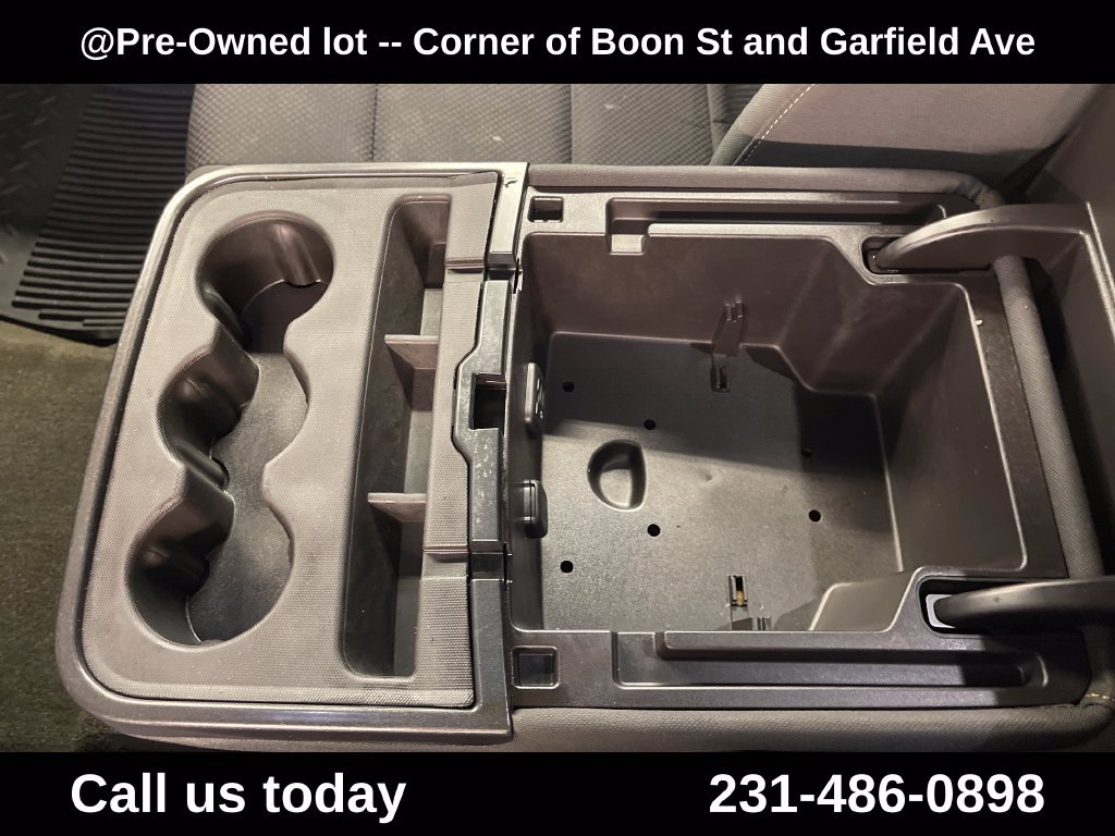 Used 2015 Brown GMC SLE image 27
