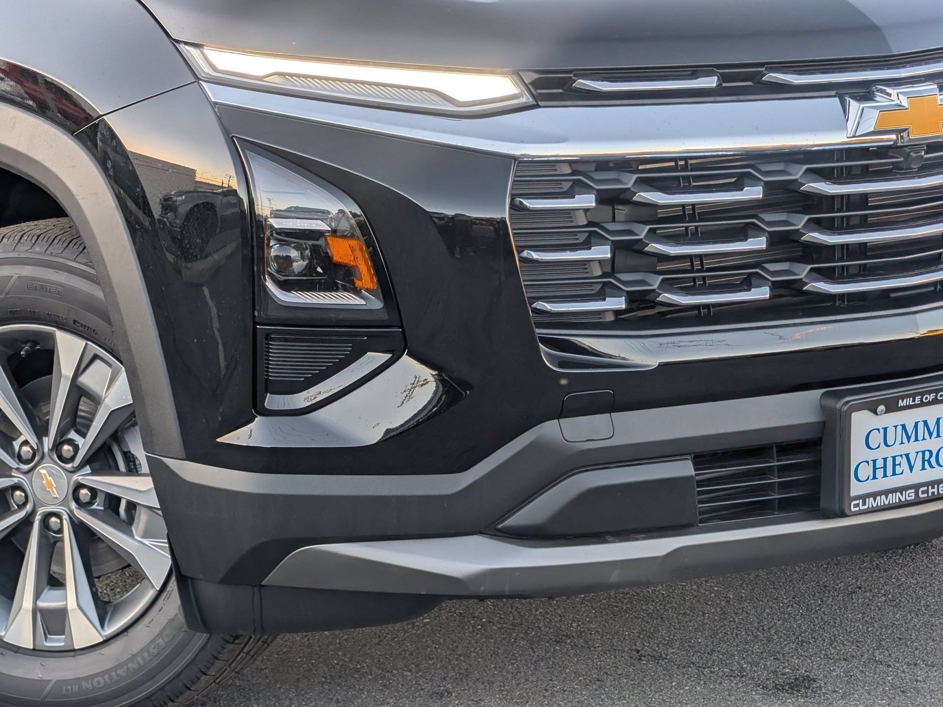 New 2027 Mosaic Black Metallic Chevrolet LT image 3