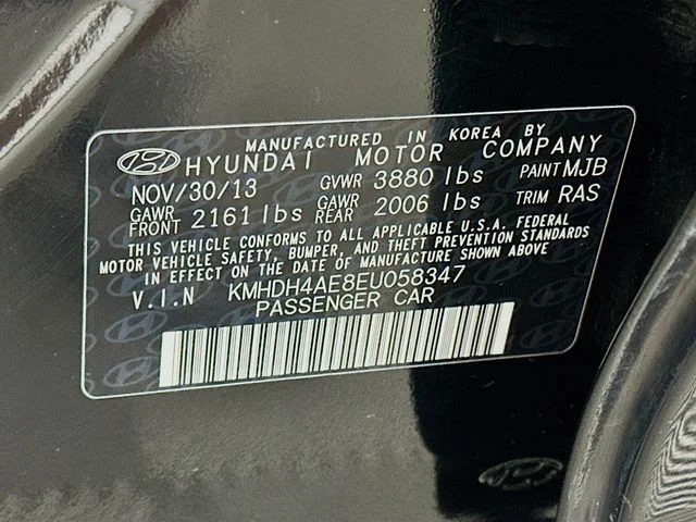 Pre-Owned 2014 Hyundai Elantra SE