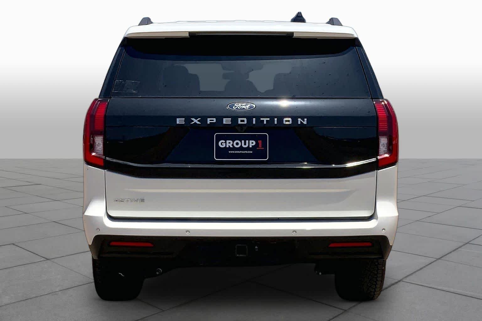 New 2026 Star White Metallic Tri-Coat Ford Active image 4