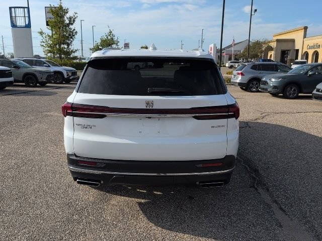 Used 2025 Summit White Buick Preferred image 19