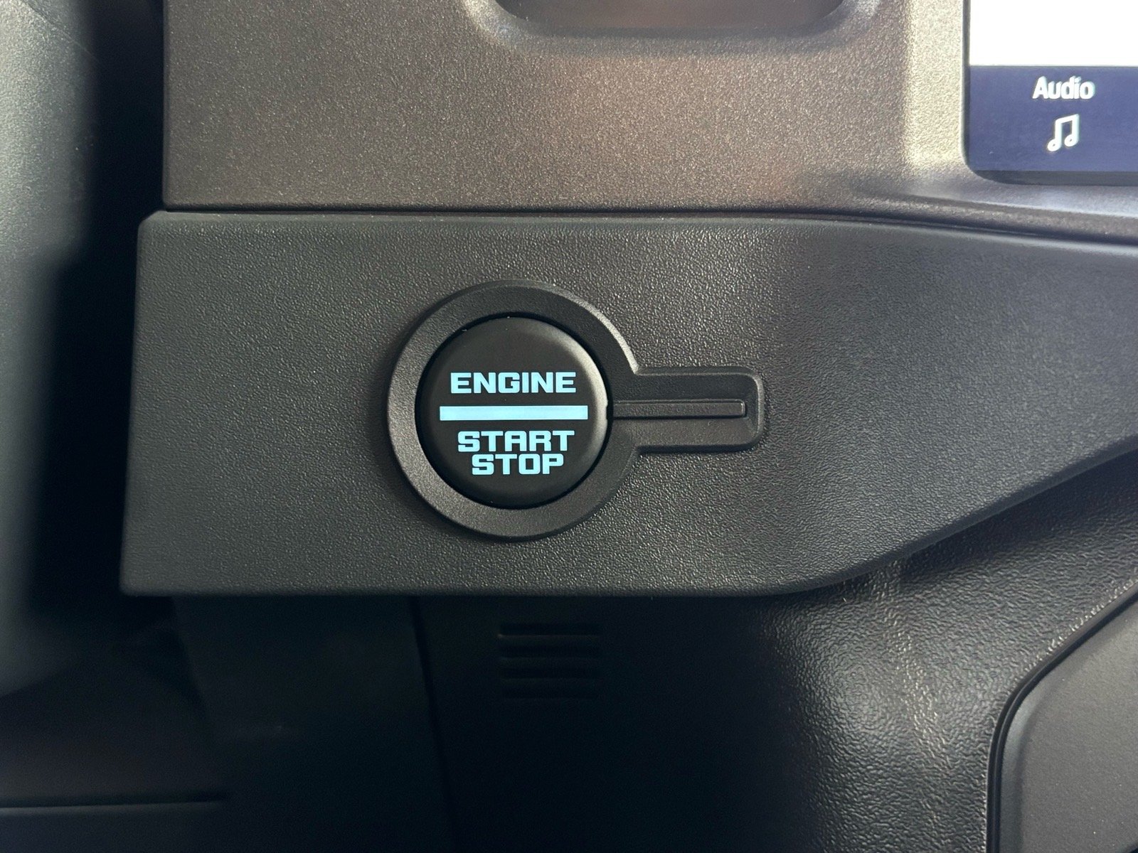 New 2026 Oxford White Ford Badlands® image 18