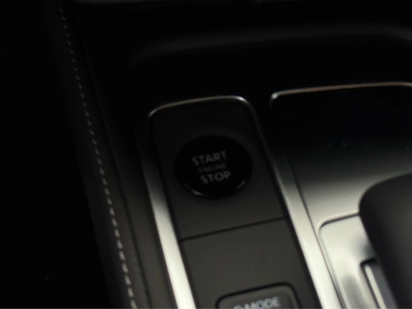 New 2027 MINERAL BLACK INFINITI Autograph AWD image 15