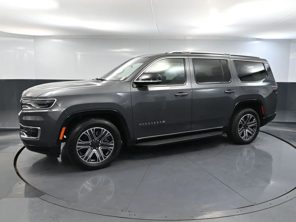 2024 Jeep Wagoneer Series II - Photo 10