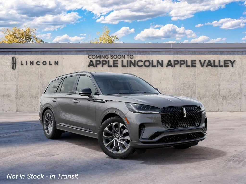 New 2027 Gray Lincoln Premiere image 4