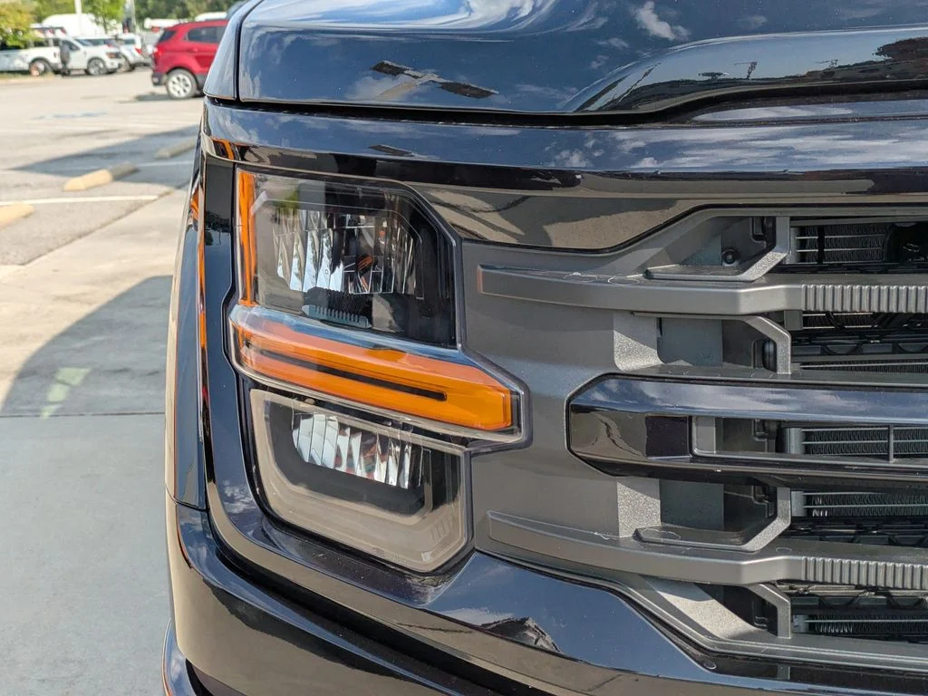 New 2026 Agate Black Metallic Ford XLT image 9