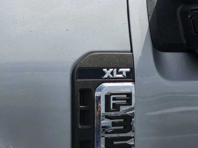 Used 2024 Silver Metallic Ford XLT image 34