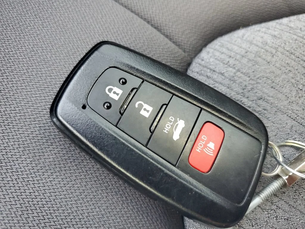 Used 2022 White Toyota LE Hybrid image 27