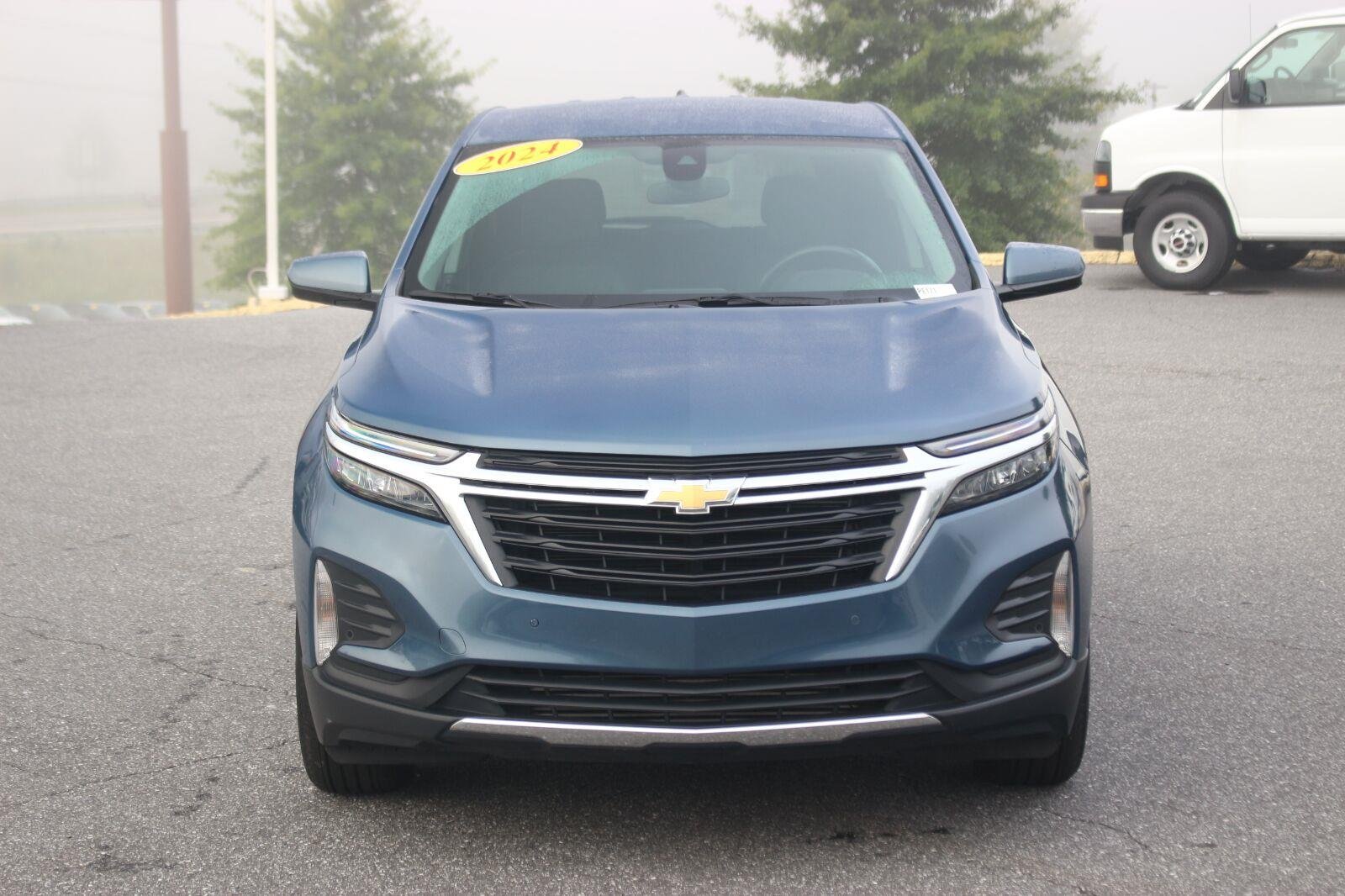 Used 2024 Lakeshore Blue Metallic Chevrolet LT image 2
