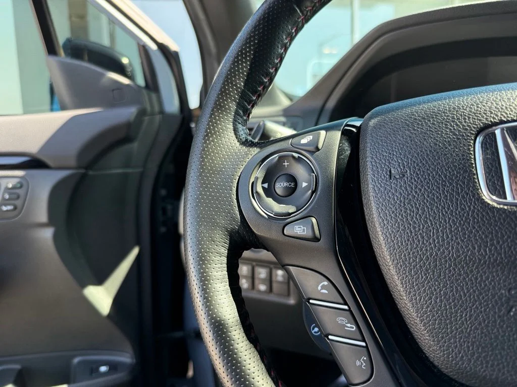 Used 2023 Gray Honda Black Edition image 22