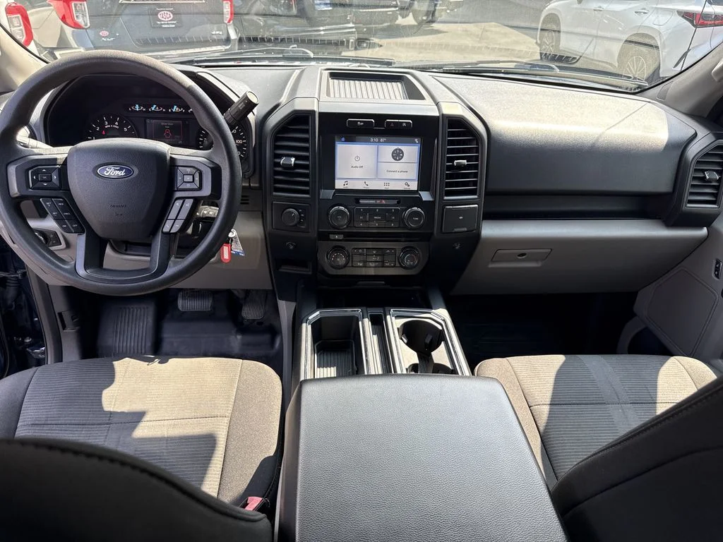 Used 2018 Blue Ford XL image 12