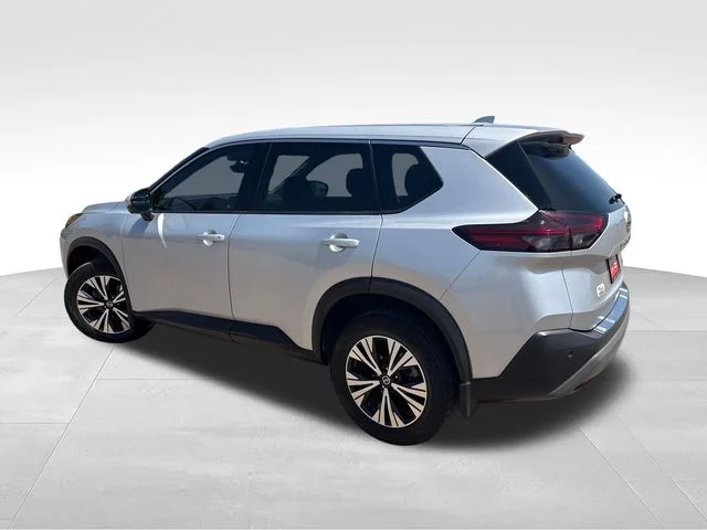 Certified Used 2021 Silver Nissan SV image 6