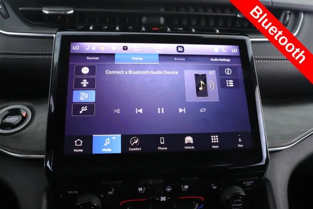 Used 2025 Black Jeep Overland image 25