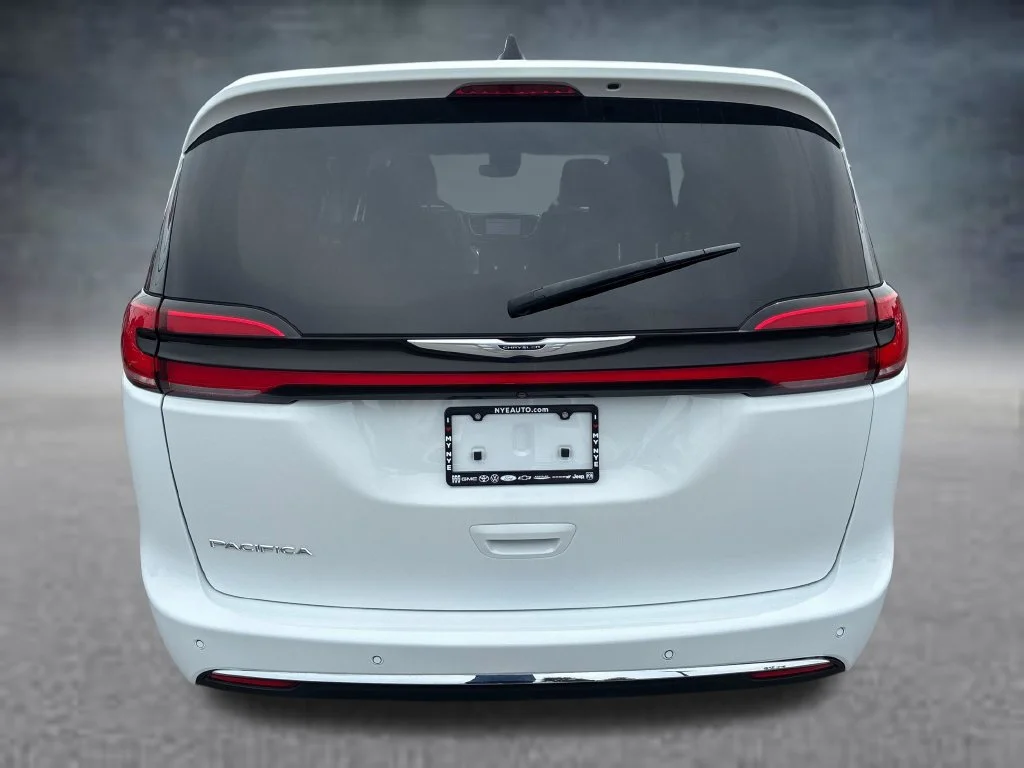 Used 2024 Bright White Clea Chrysler Touring L image 4
